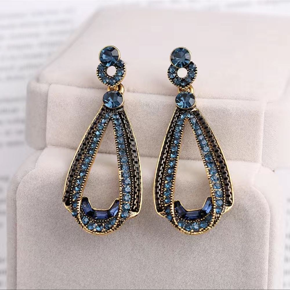 RETRO BIG WATERDROP EARRINGS NEW